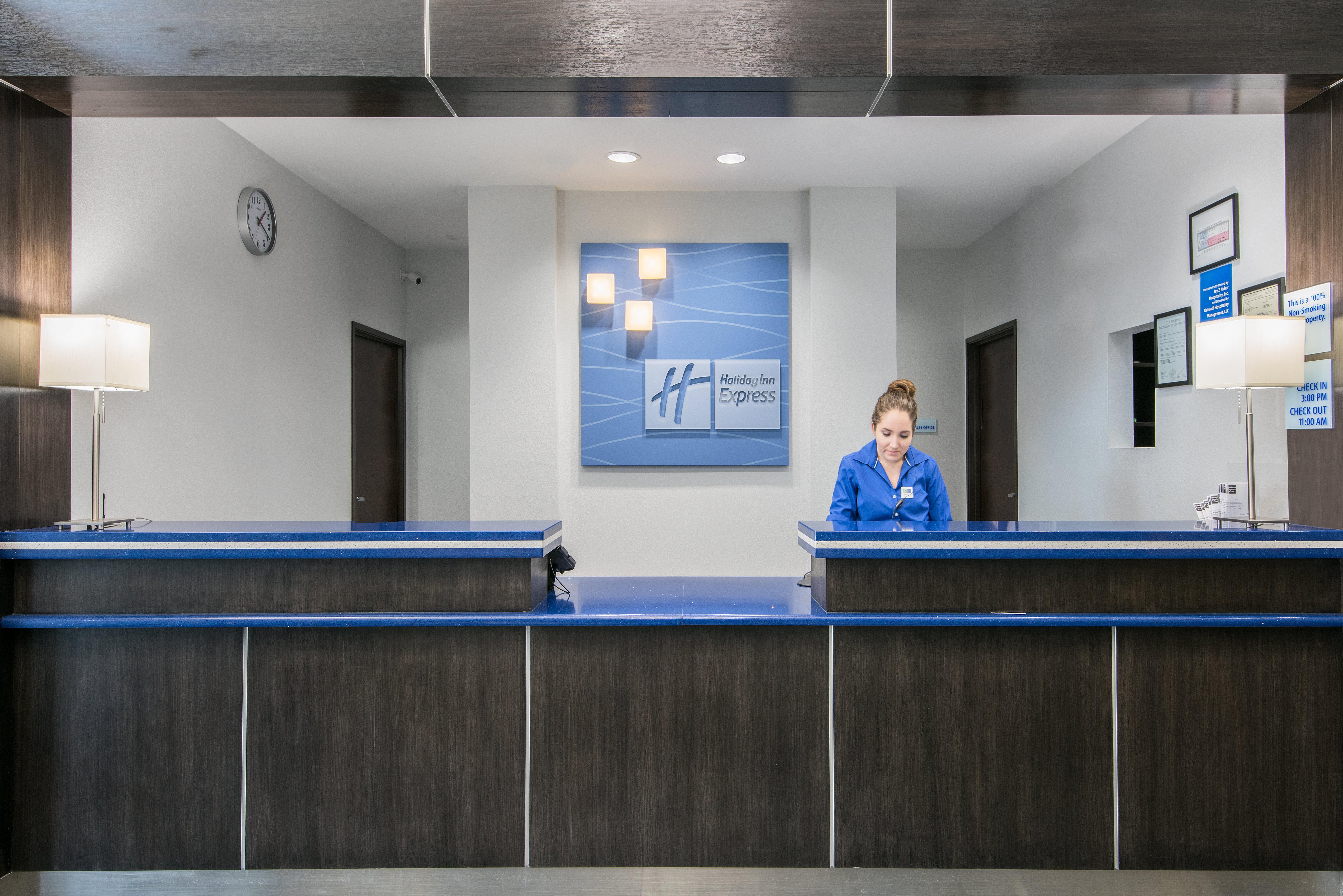 Holiday Inn Express And Suites Houston North - Iah Area By Ihg Zewnętrze zdjęcie